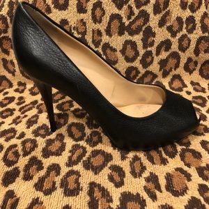 Giuseppe Zanotti black leather peep toe pumps size 8.